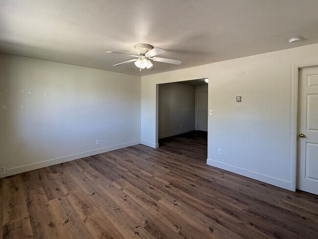 Building Photo - 285 N 300 W