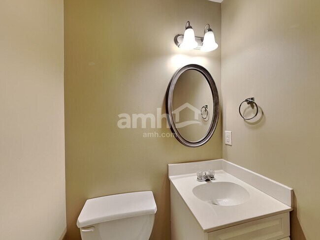 Building Photo - 3368 Marrast Dr