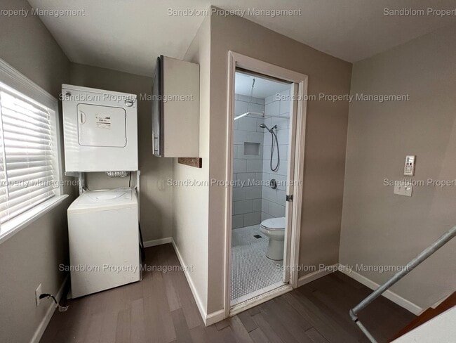 Building Photo - FOR LEASE | Mid-town Tulsa | 1 Bed, 1 Bath...