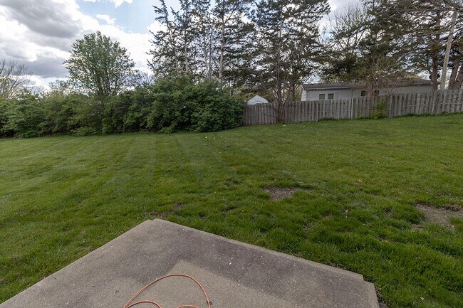 Building Photo - 1901 Mirtle Grove Ct