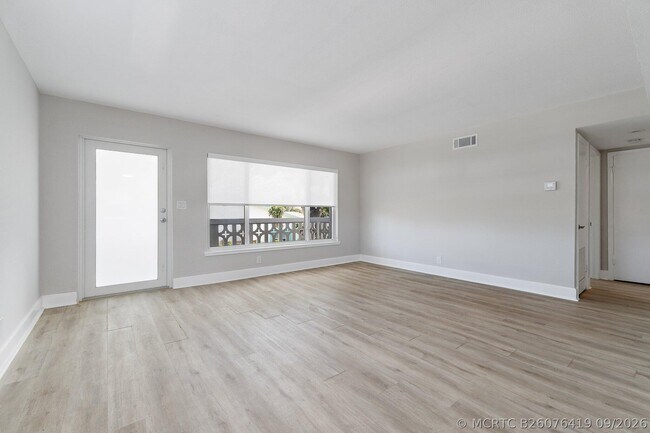 Building Photo - 624 Southwind Cir