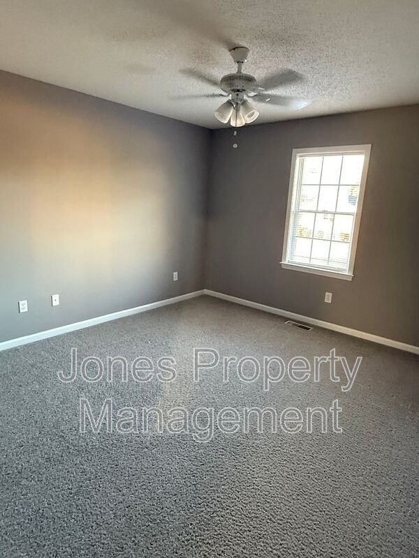 Building Photo - 805 Grove St