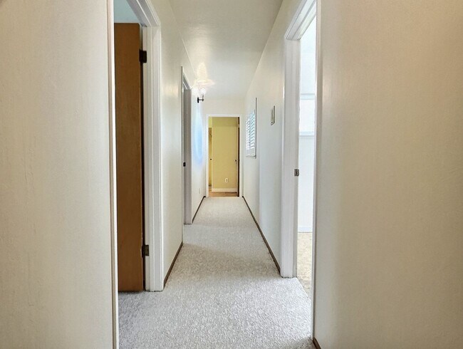 Building Photo - 6BD/3BA – Spacious West San Jose home near...