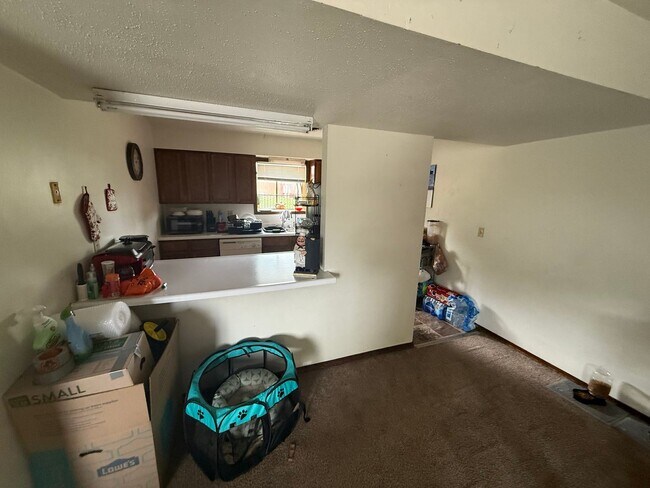 Building Photo - HEST412