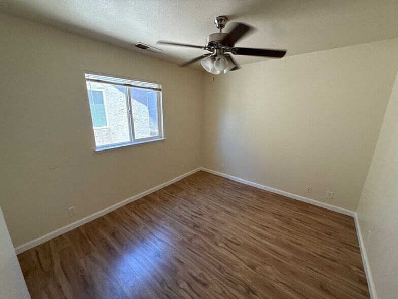 Building Photo - 2409 Cactus Ave