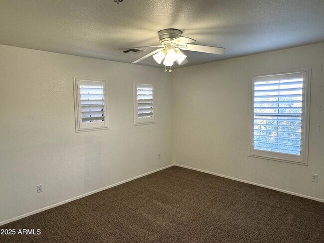 Building Photo - 3733 E Orchid Ct