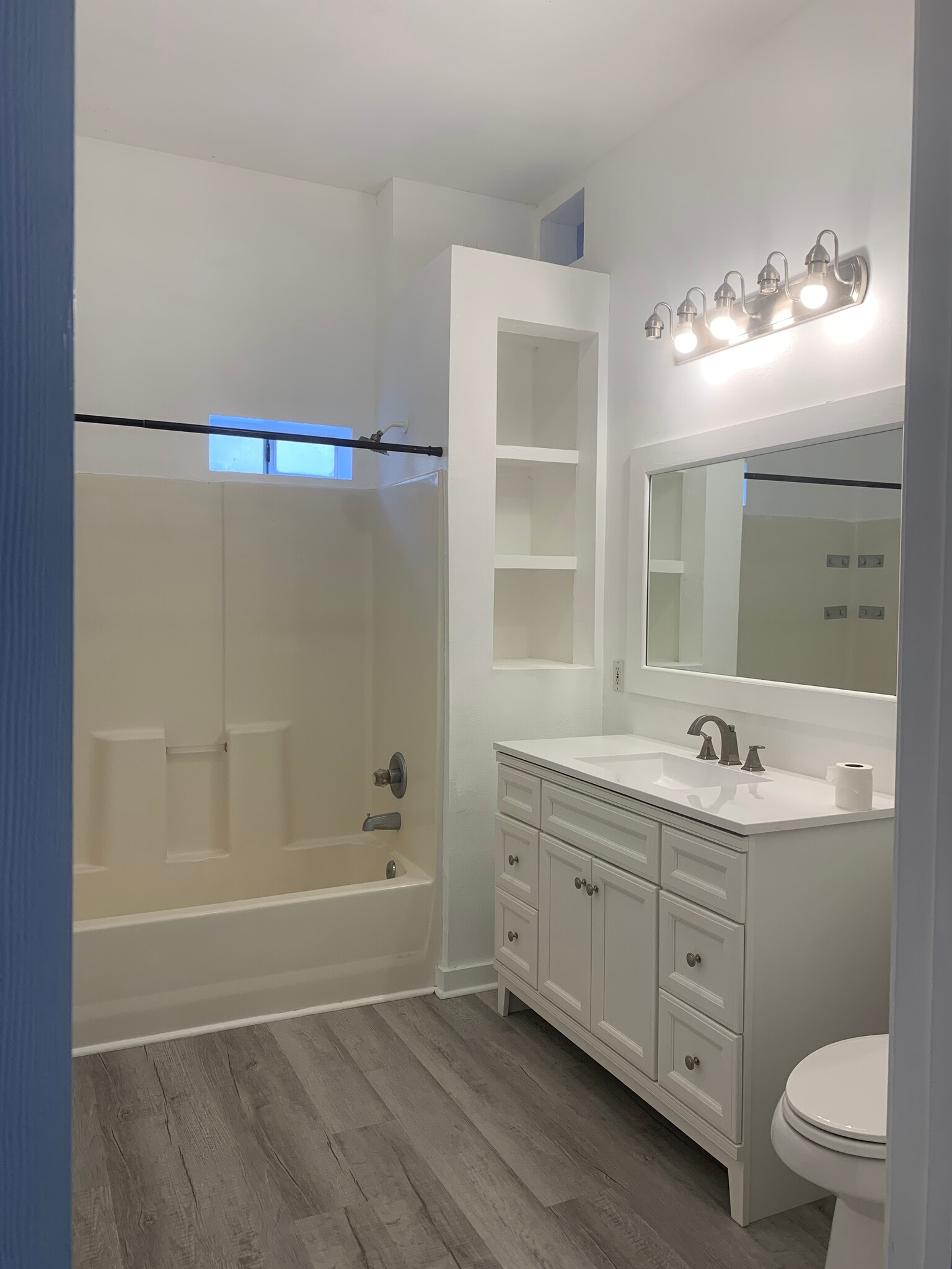 Building Photo - 135 Grayton Village Rd