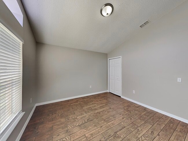 Building Photo - 6879 Belmar Dr