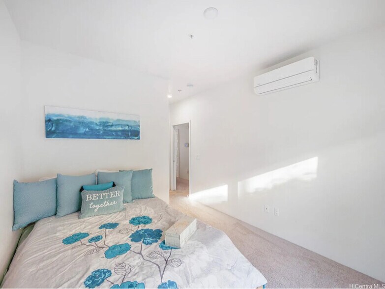 Building Photo - 458 Manawai St
