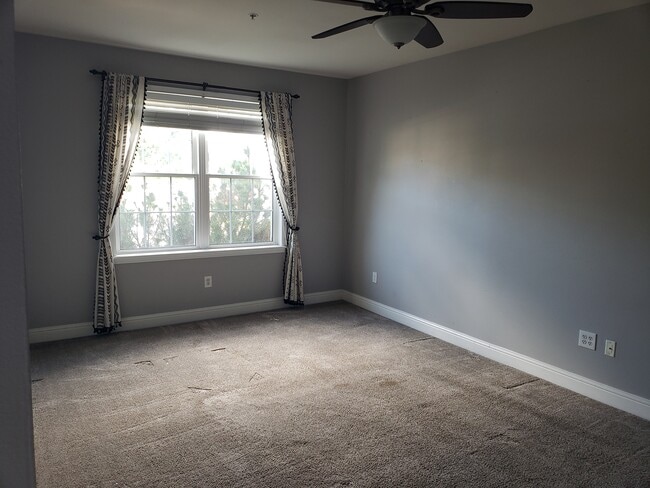 Building Photo - 12935 Ironstone Way