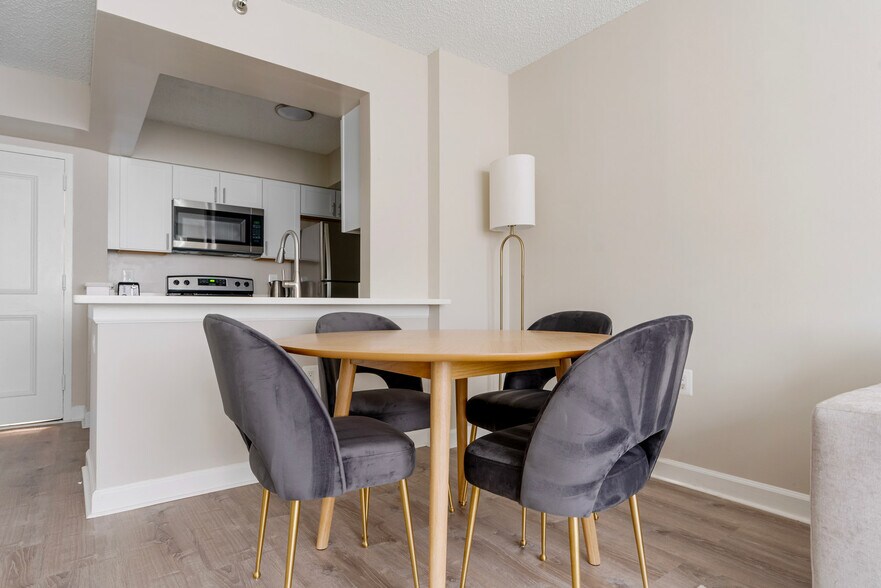 Building Photo - 2140 L St NW