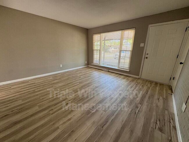 Building Photo - 2014 Wilbert Dr
