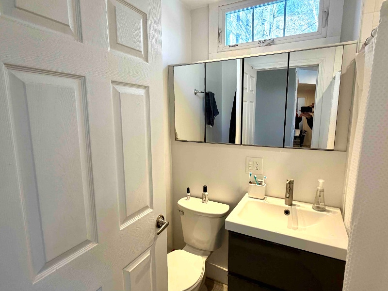 Building Photo - 12 Braemore Rd