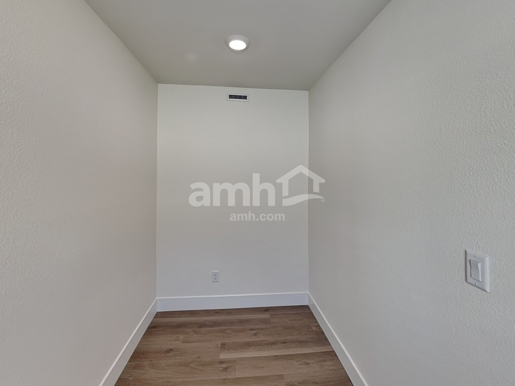 Building Photo - 10366 Beaver Tail St