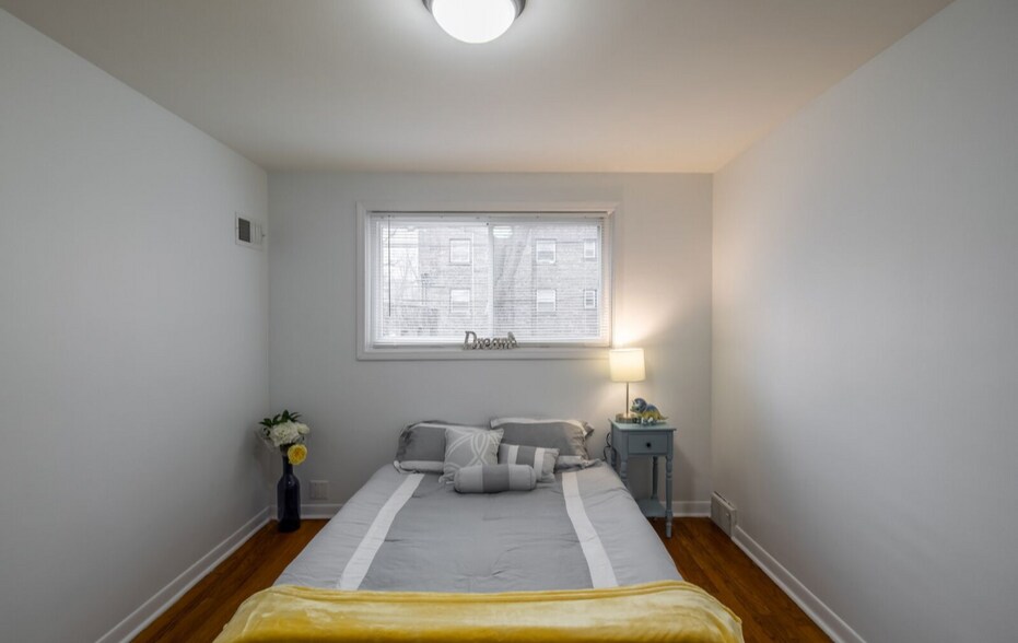 Building Photo - 243 Custer Ave