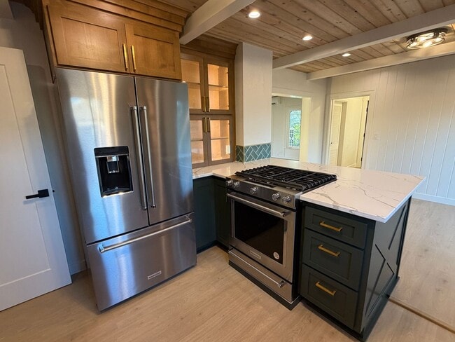 Building Photo - WAL2 - FULLY renovated 3 bed 1.5 bath on OAKWAY!