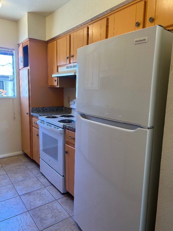 Building Photo - 3530 N Tucson Blvd