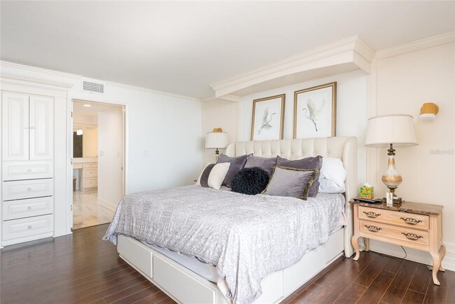 Building Photo - 5700 Mariner St