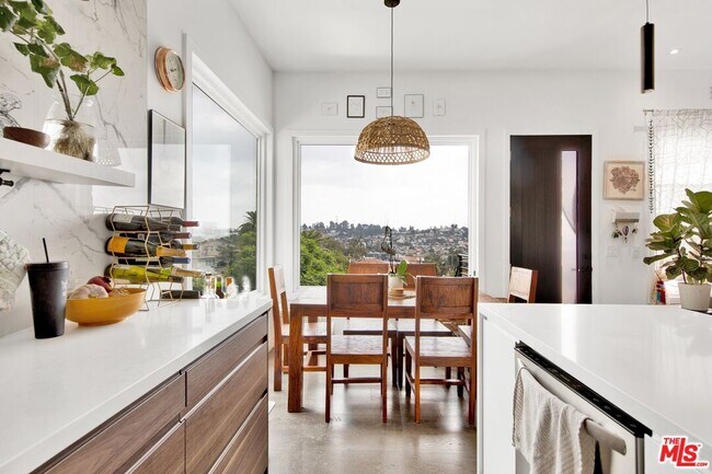 Building Photo - 4839 Seldner Ave