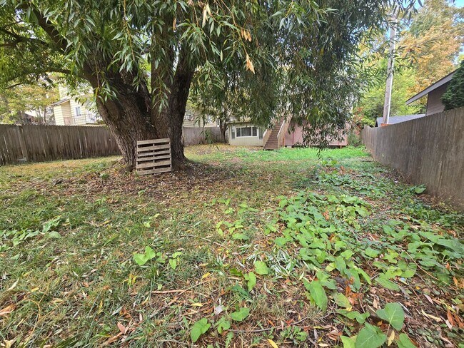 Building Photo - Large Beautiful South Hill Home! Available Now!