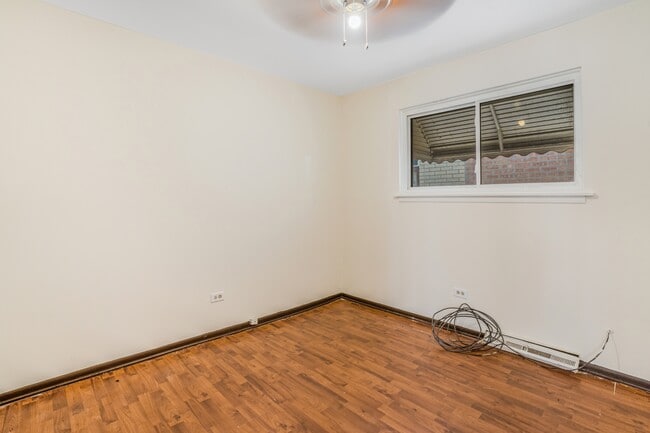 Building Photo - 8840 S Halsted St