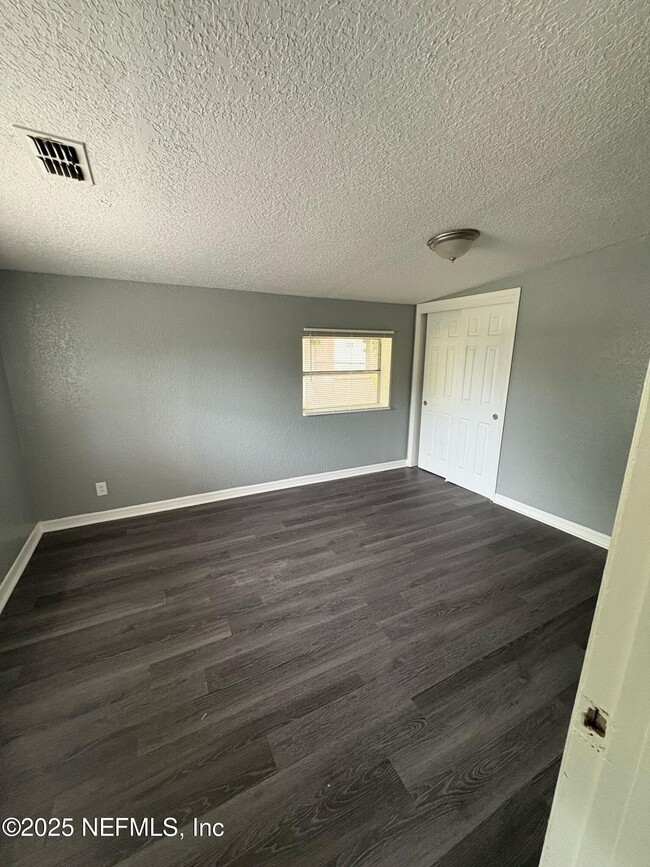 Building Photo - 2540 Spirea St