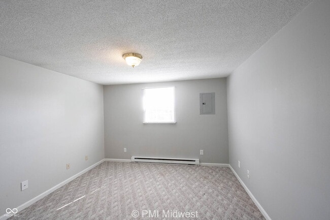 Building Photo - 1708 S Market St