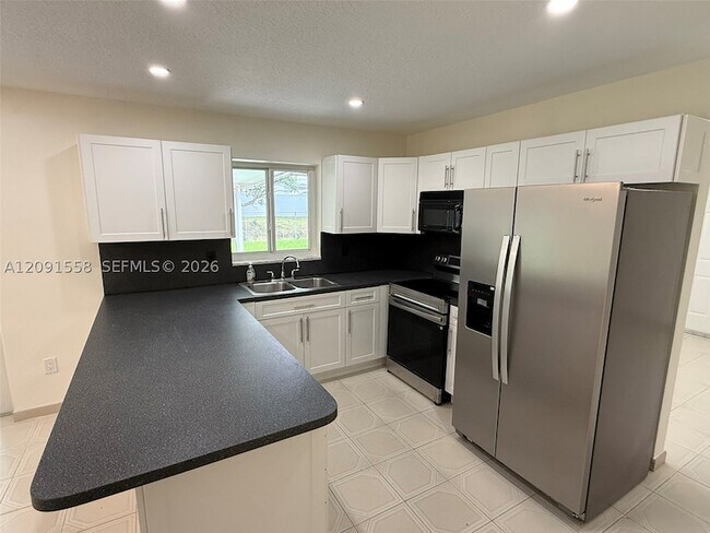 Building Photo - 11450 SW 47th St