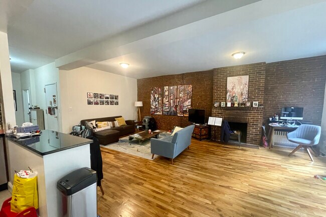 Building Photo - 1319 1st Ave.