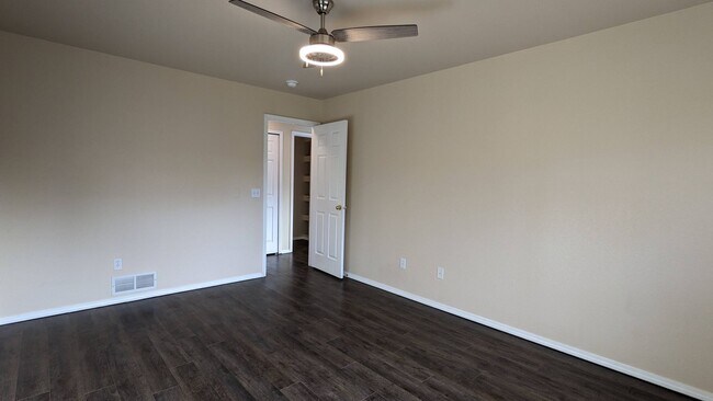 Building Photo - SPRINGS RANCH 3 BEDROOM/2 BATHROOM RANCH WITH FENCED YARD AND 2 CAR GARAGE!