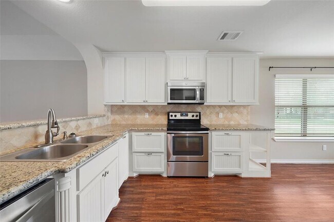 Building Photo - 14876 Cetus Ct