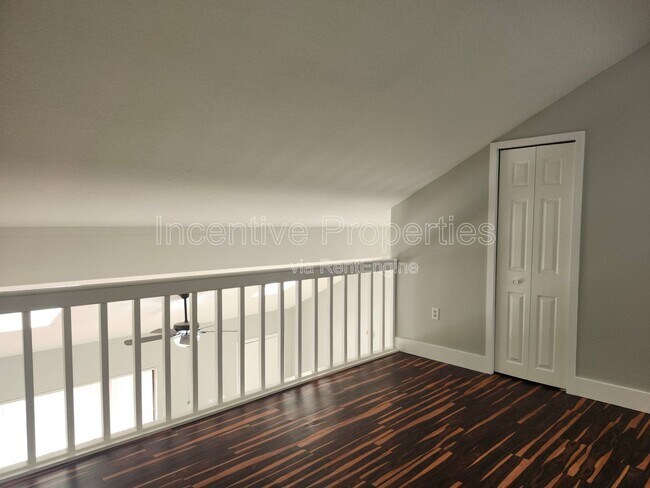 Building Photo - 310 Mayfair Pl SW