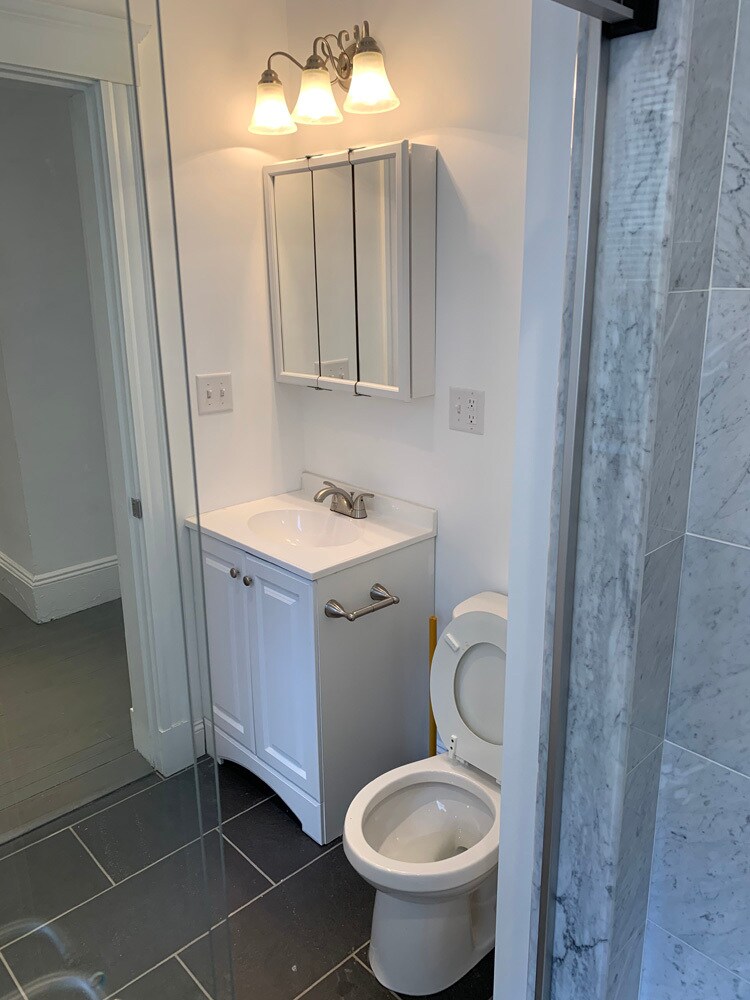 Building Photo - 54 Queensberry St