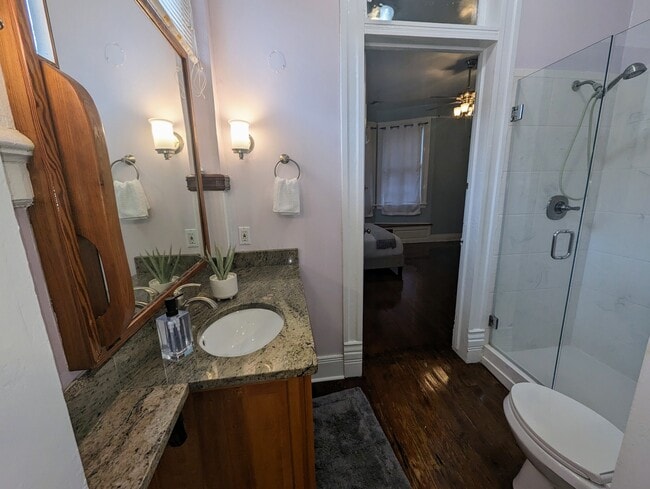 Building Photo - 5107 Dryades St