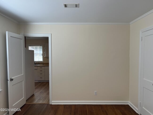 Building Photo - 110 Bragg St