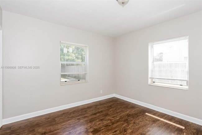 Building Photo - 1328 NW 3rd Ave