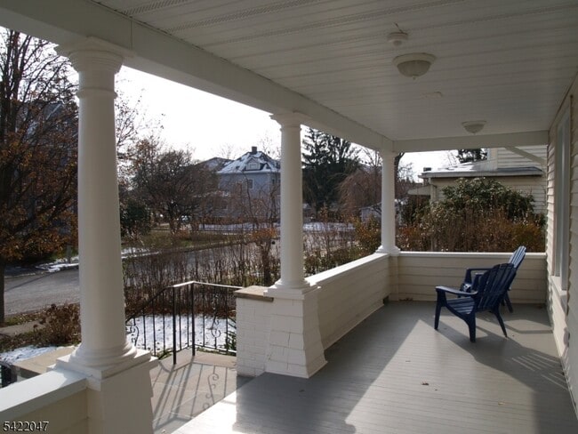 Building Photo - 17 Mountain View Pl