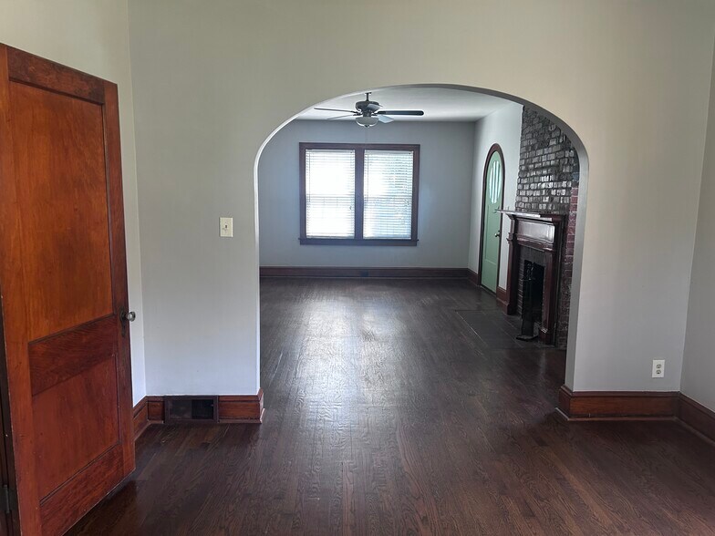 Building Photo - 3206 Sevier Ave