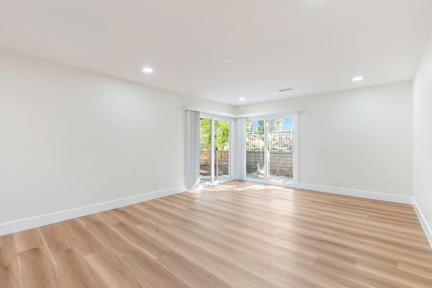 Building Photo - 23831 Pesaro