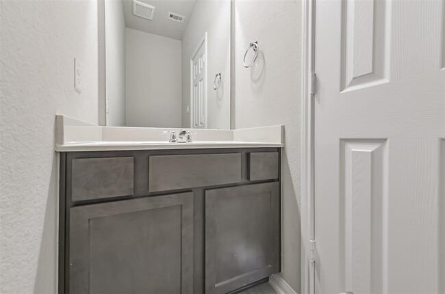 Building Photo - 3346 Etring Ln