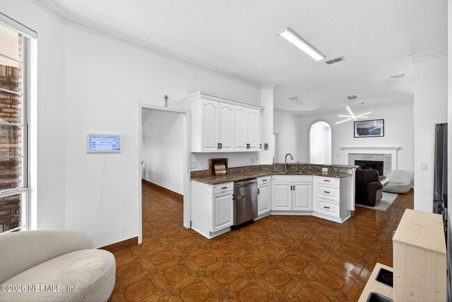 Building Photo - 9515 Broken Oak Blvd