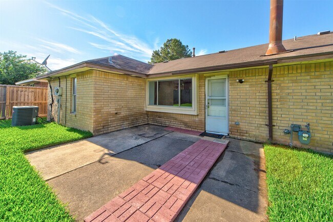 Building Photo - 22131 Eagle Meadow Dr