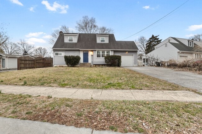 Building Photo - Single family Walking distance to UofD; Av...
