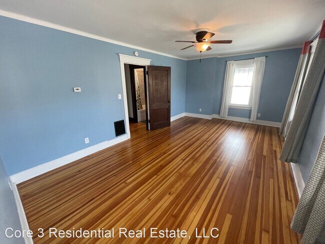 Building Photo - 3 br, 2 bath House - 803 E Grove St