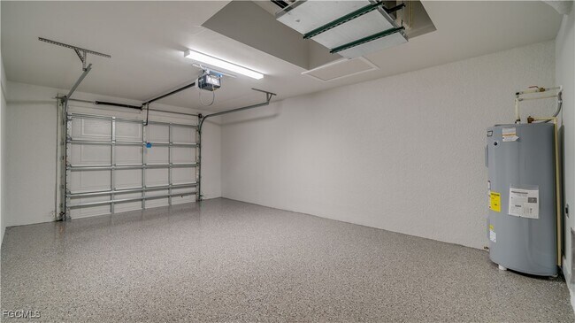 Building Photo - 4604 SW 8th Ct