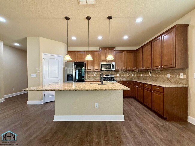 Building Photo - 12807 Waterlily Way