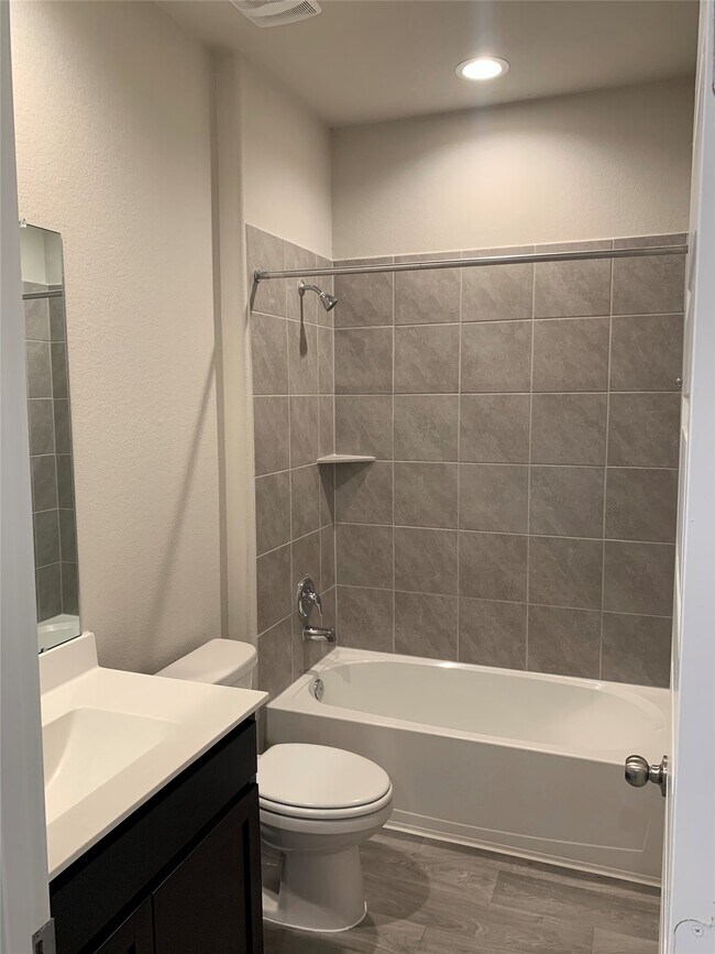 Building Photo - 1710 Chase Anchor Ct