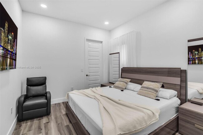 Building Photo - 15540 NW 88th Ave