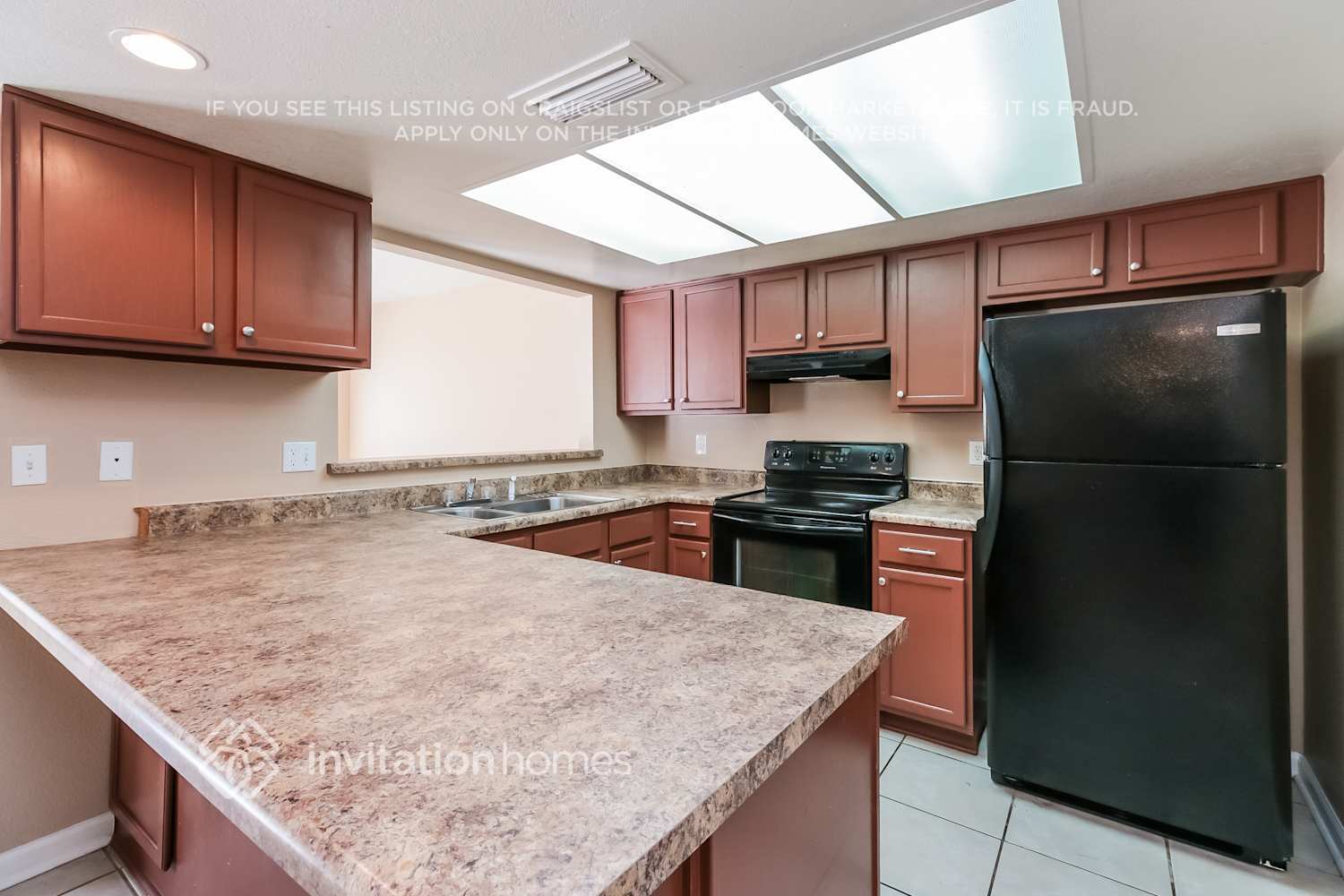 Building Photo - 8925 W Meadowbrook Ave