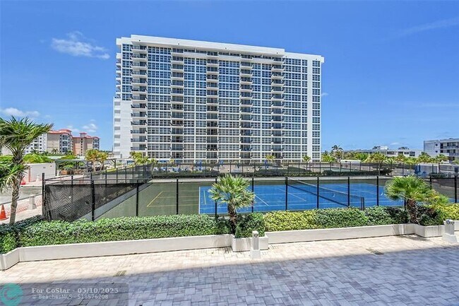 Building Photo - 525 N Ocean Blvd